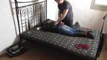 Jasmin in "estate agents" 3