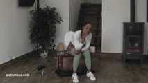 Mistress Nomi Melone smokes and pees on the toliett box