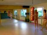 Im Fitnessstudio mit Freundin....