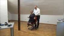 Mara - New prisoner in the office Teil 2 von 8