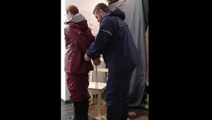 Lady Nadja wird von einem fremden gefesselt und streng geknebelt