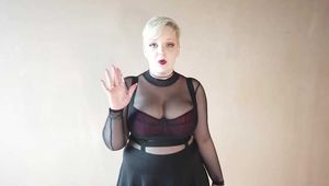 Handcuff Races - Amber vs Anija