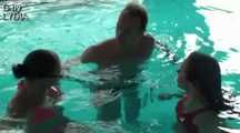 FICKORGIE IM HALLENBAD
