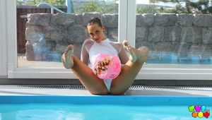 740 In the pool with Naomi Bennet