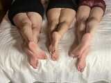 3 Milfs six feet!