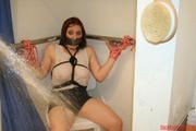 Shower Captive