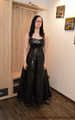 Gefesselt im langen Lack Ballkleid (Archiv)
