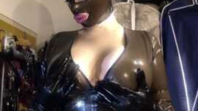 The Transperency Effect Phase  one : Oral Fixation